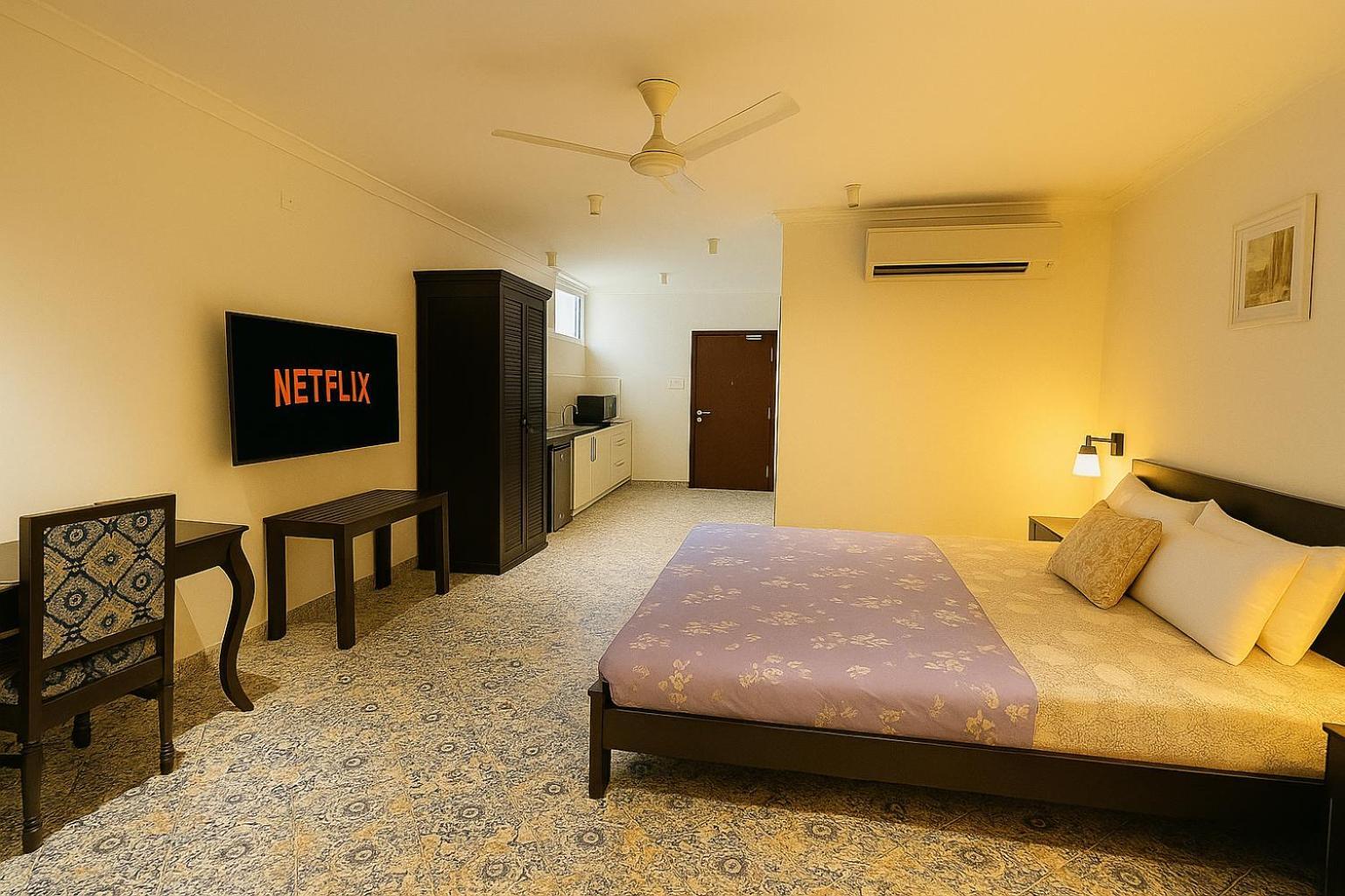 Palm 34 Bed & Breakfast 3*